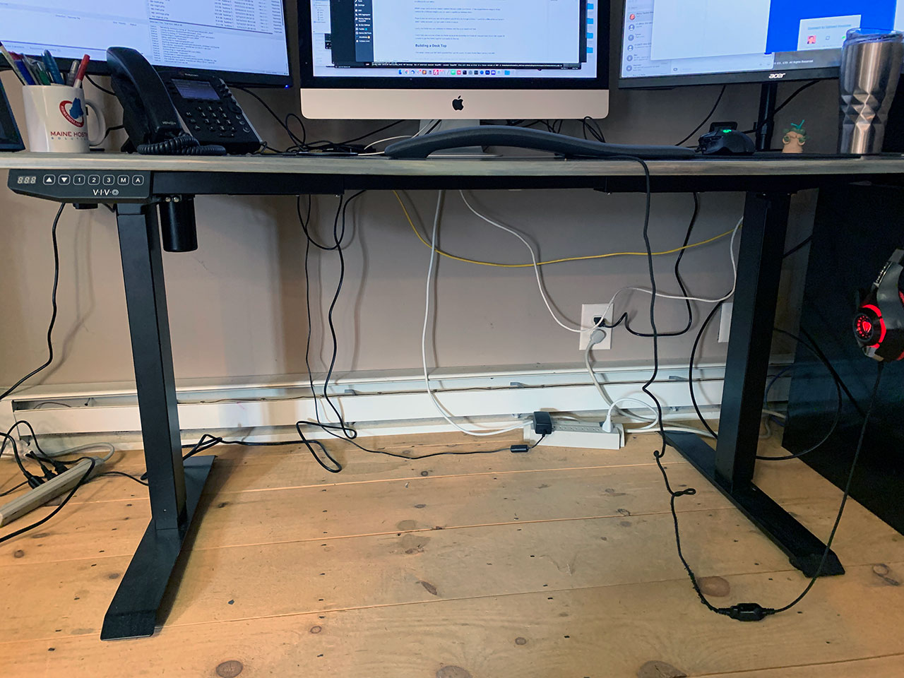 Completed DIY desk